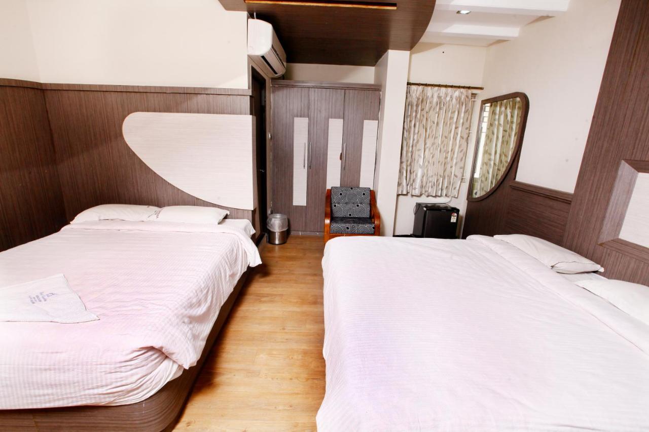 Hotel Vasantham Kojambuttúr Kültér fotó